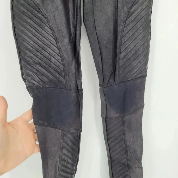 SPANX moto black faux leather legging Size small Petit - Picture 7 of 8